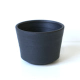 【かみ山陶器】黒釉マット中浅